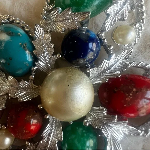 Sarah Coventry Vintage Silver Toned Leaf Brooch - Picture 2 of 13